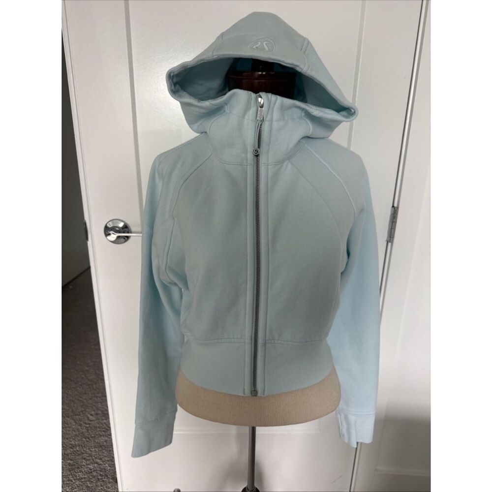 Lululemon Cropped Scuba Hoodie Light Blue Full Zip Womens Activewear XS / S